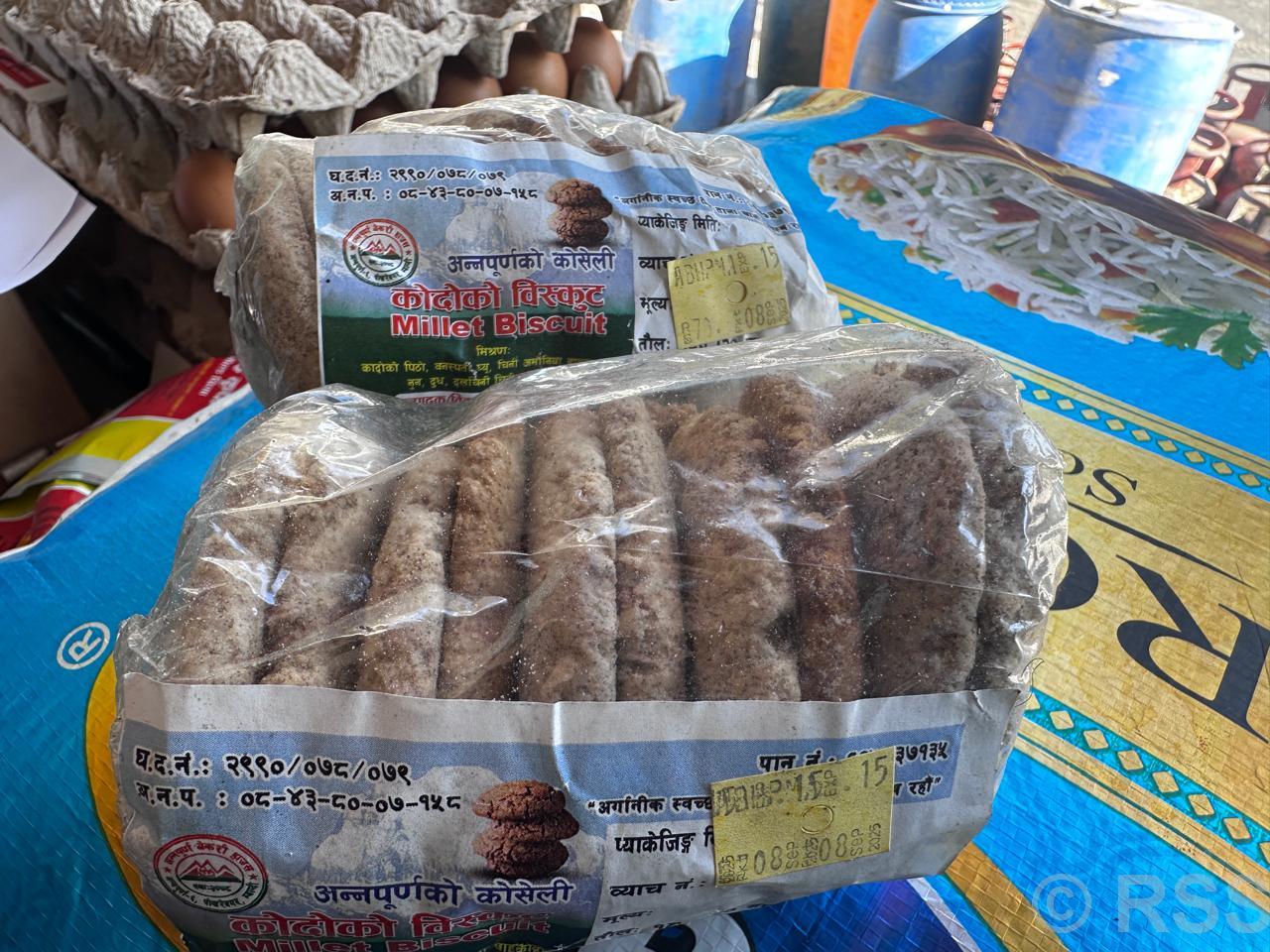 कोदोको  बिष्कुटको माग उच्च, पाउरोटी बनाउने तयारी